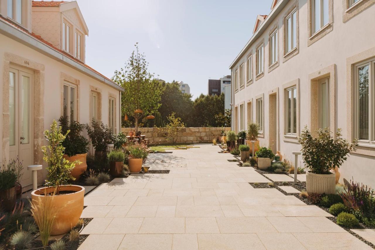 Village Aparthotel By Boa ポルト エクステリア 写真 The courtyard of the German National Academy of Sciences, Leopoldina, Halle/Saale
