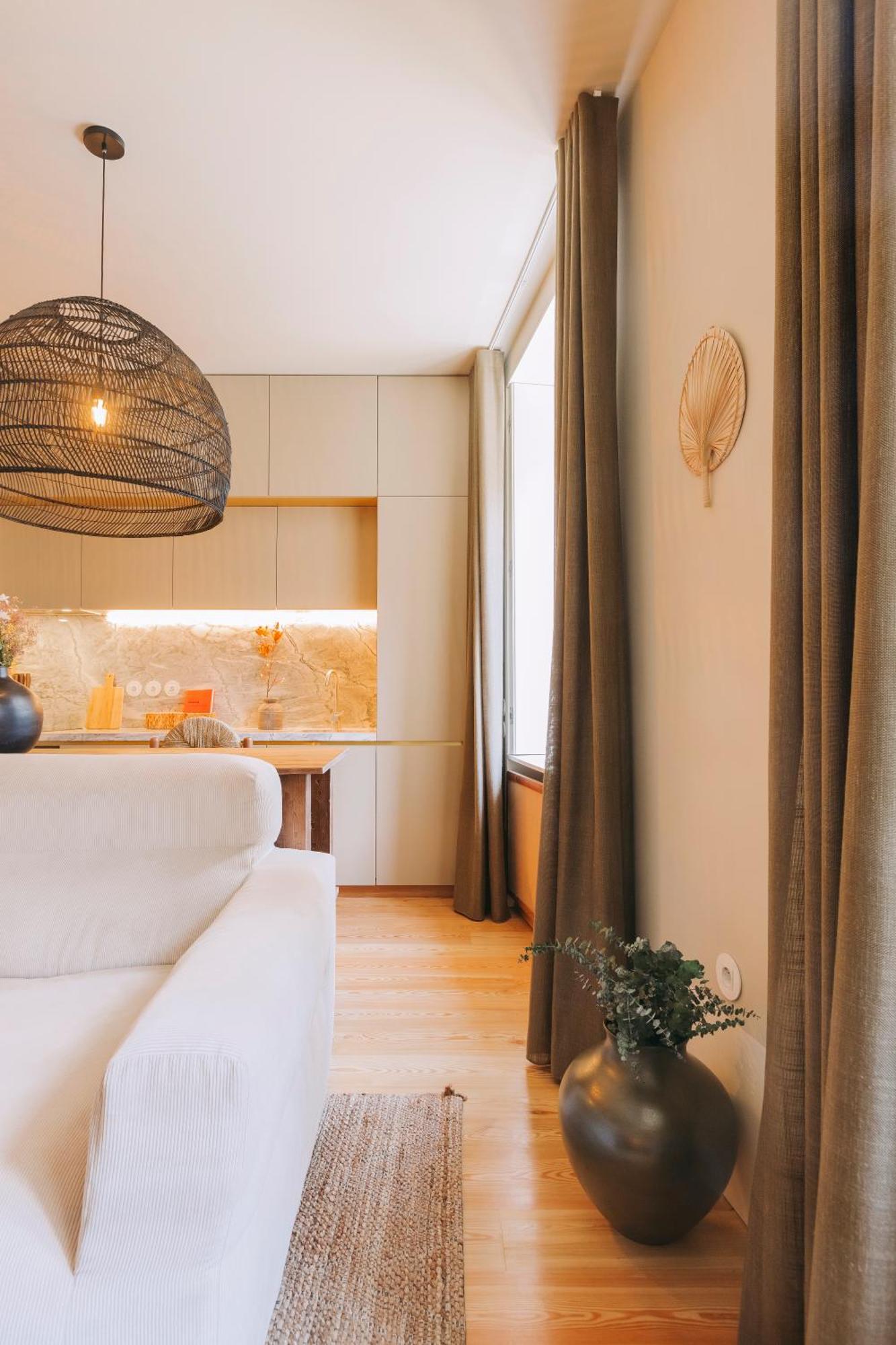 Village Aparthotel By Boa ポルト 部屋 写真 Curtains in a living room